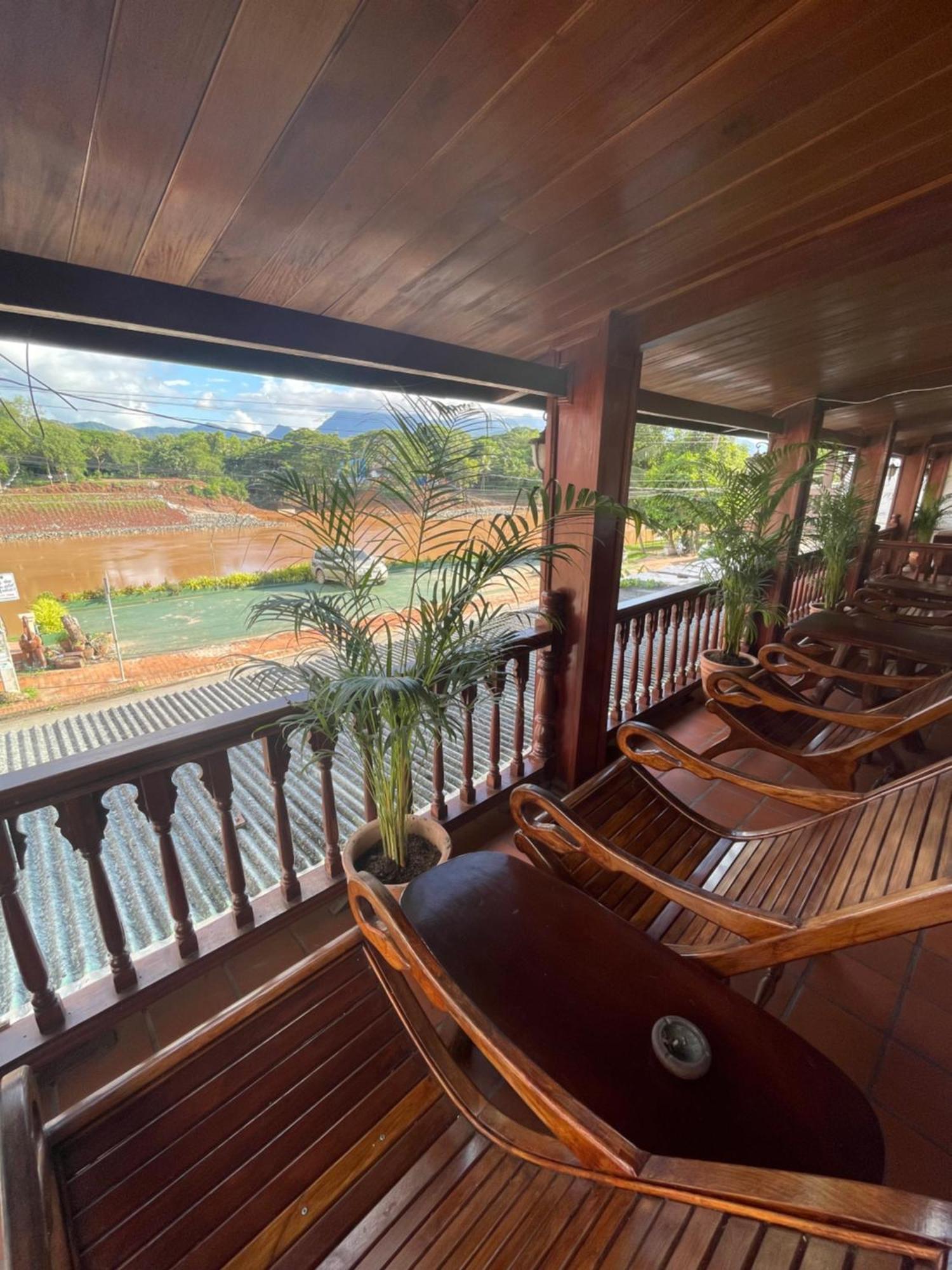 Luang Prabang - Villa Ouis Namkhan Riverside 2 외부 사진